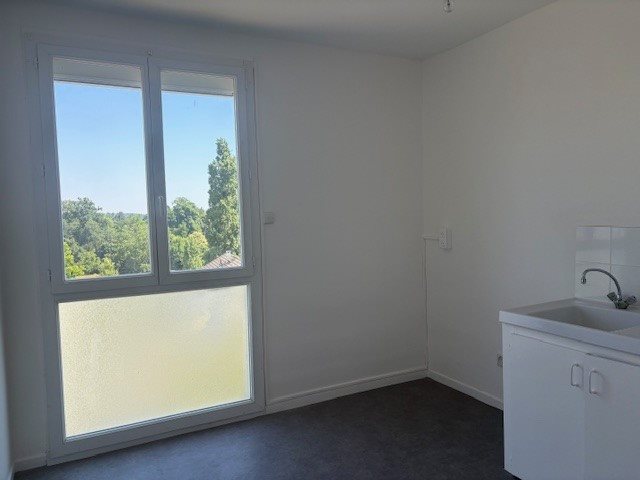 Appartement à louer, 50m², La Châtre