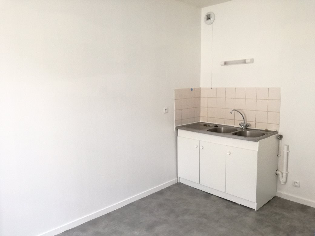 Appartement à louer, 69m², La Châtre
