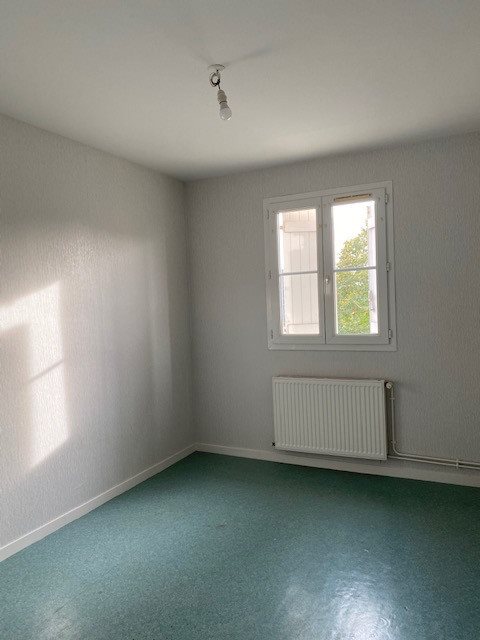 Maison à louer, 82m², Douadic