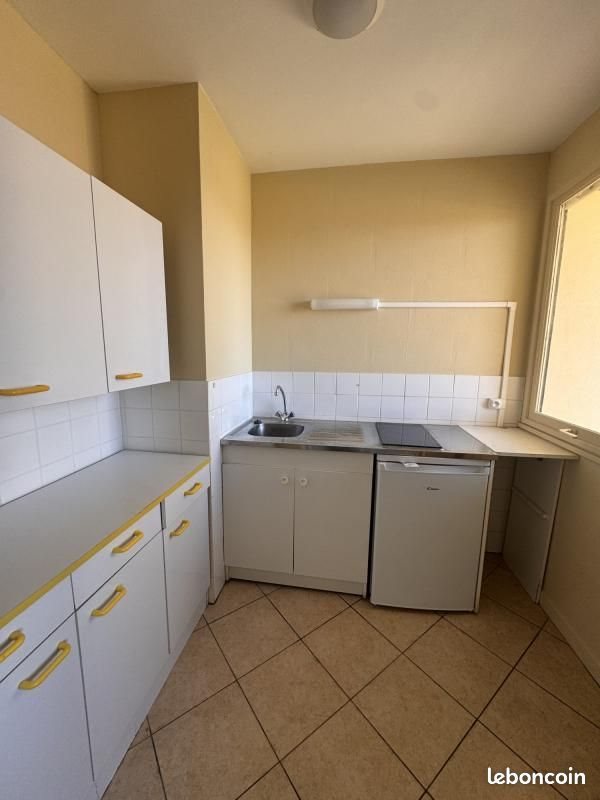 Appartement à louer, 26m², Riorges