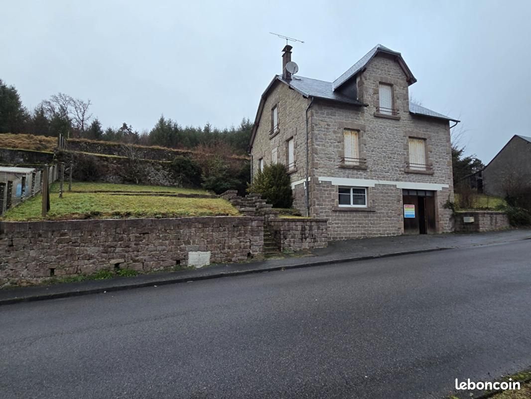 Maison à vendre, 141m², Bugeat