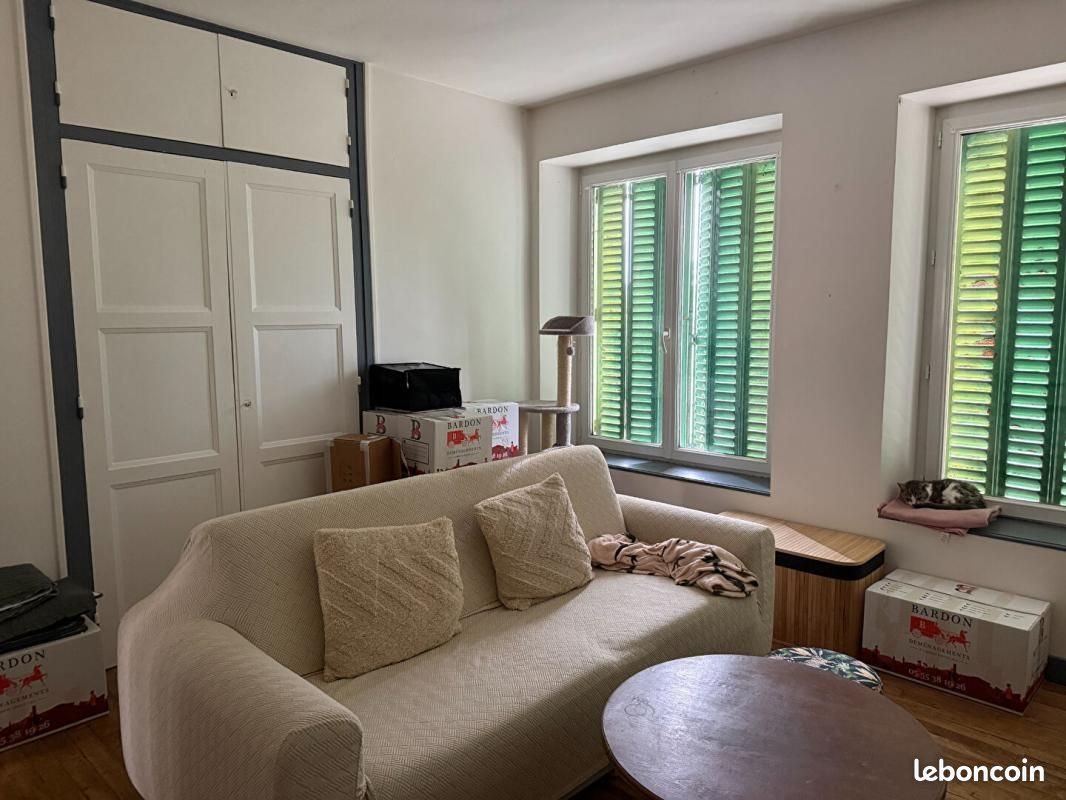 Appartement à louer, 57m², Saint-Léonard-de-Noblat