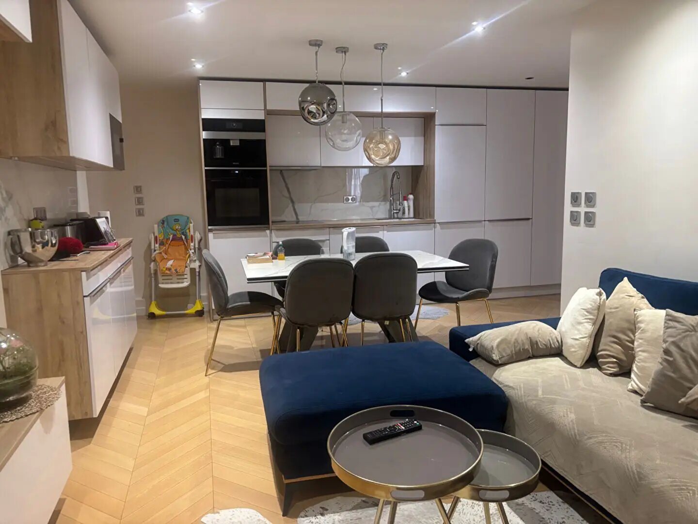 Appartement à louer, 75m², Puteaux