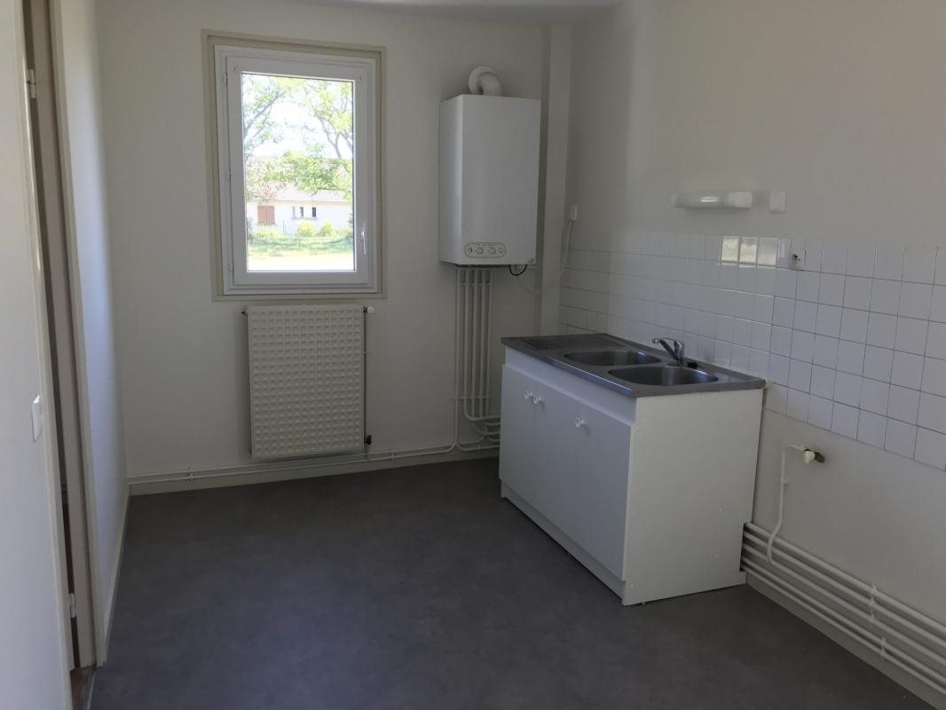 Appartement à louer, 106m², Domérat