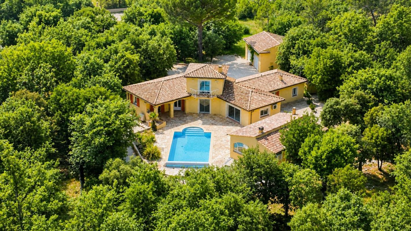 Maison à vendre, 170m², Méounes-lès-Montrieux