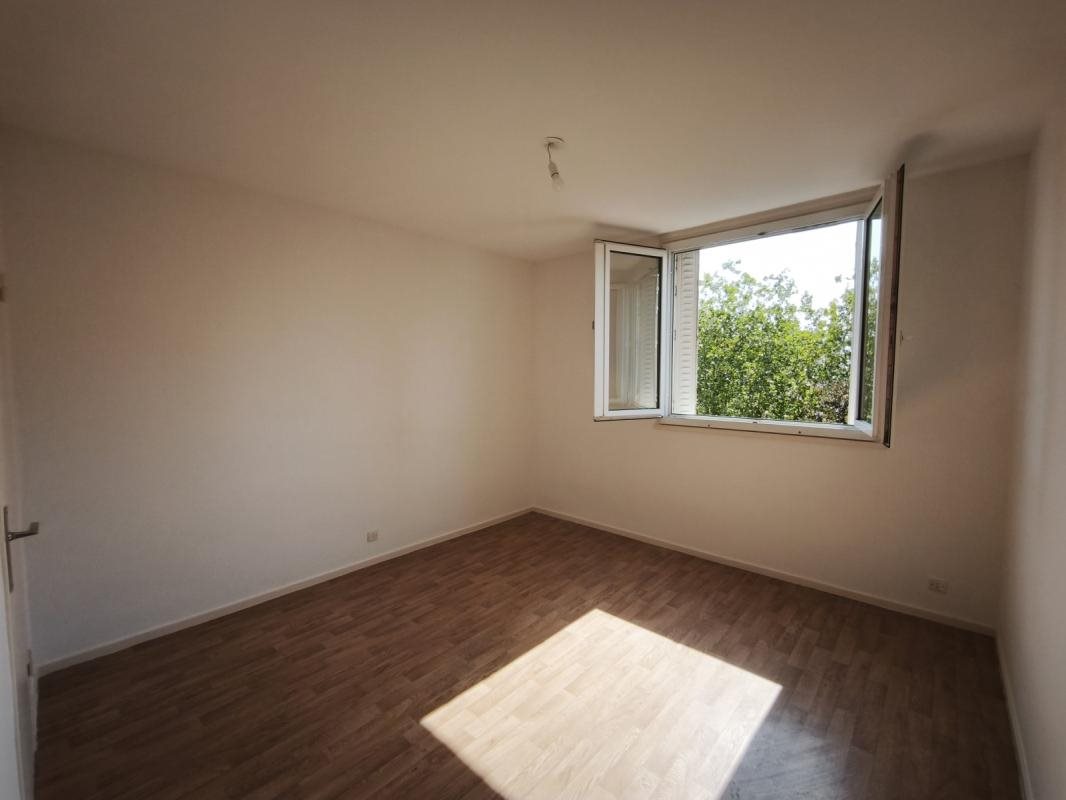 Appartement à louer, 71m², Genlis