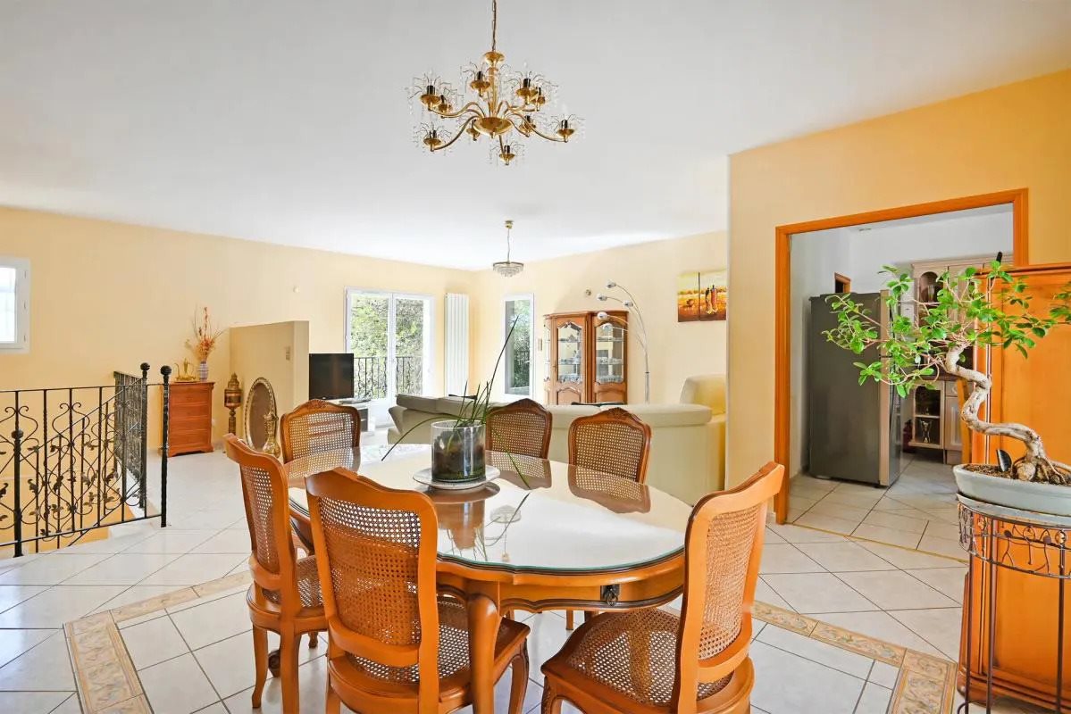 Maison à vendre, 235m², Nîmes