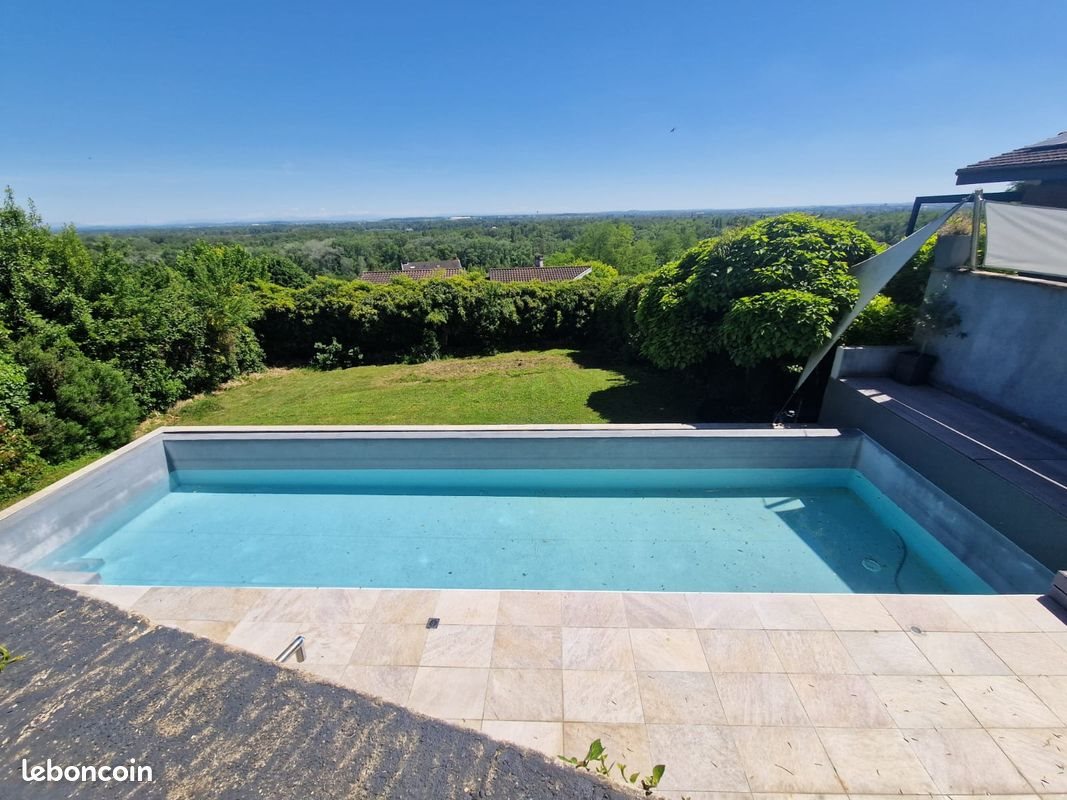Maison à louer, 158m², Neyron