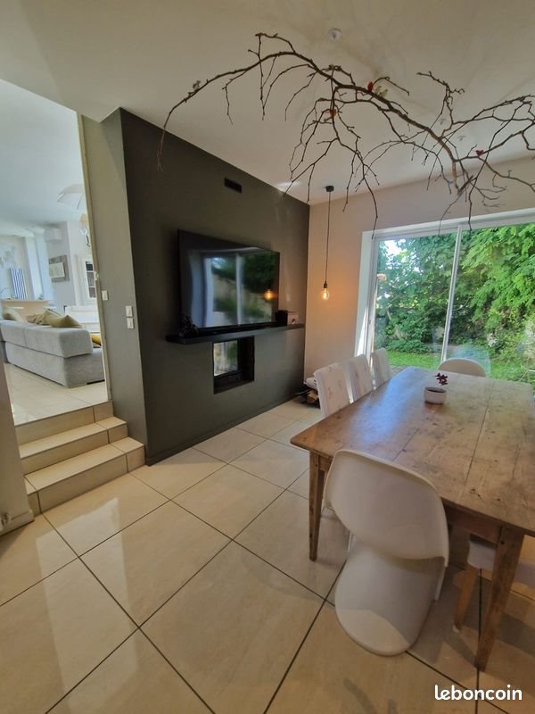 Maison à louer, 158m², Neyron