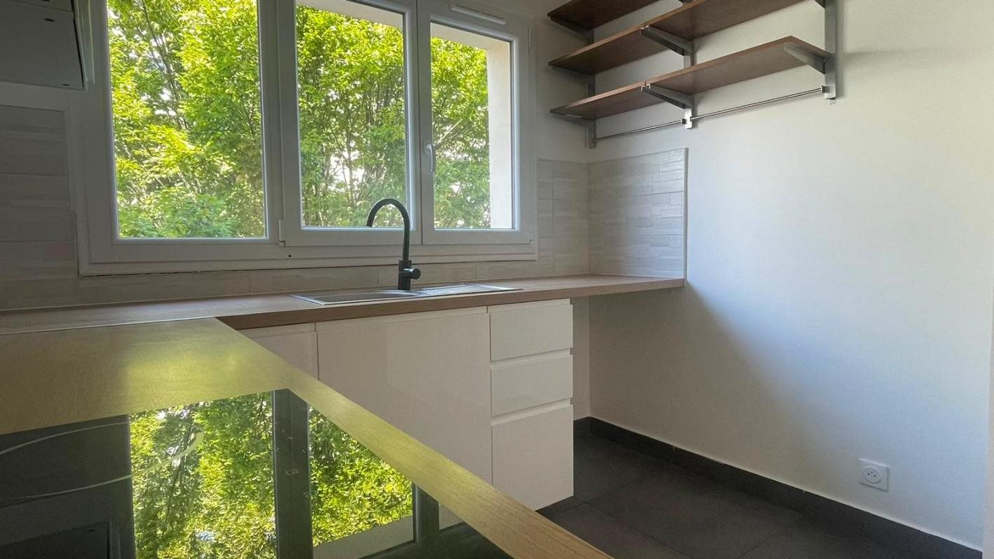Appartement à louer, 69m², Viroflay