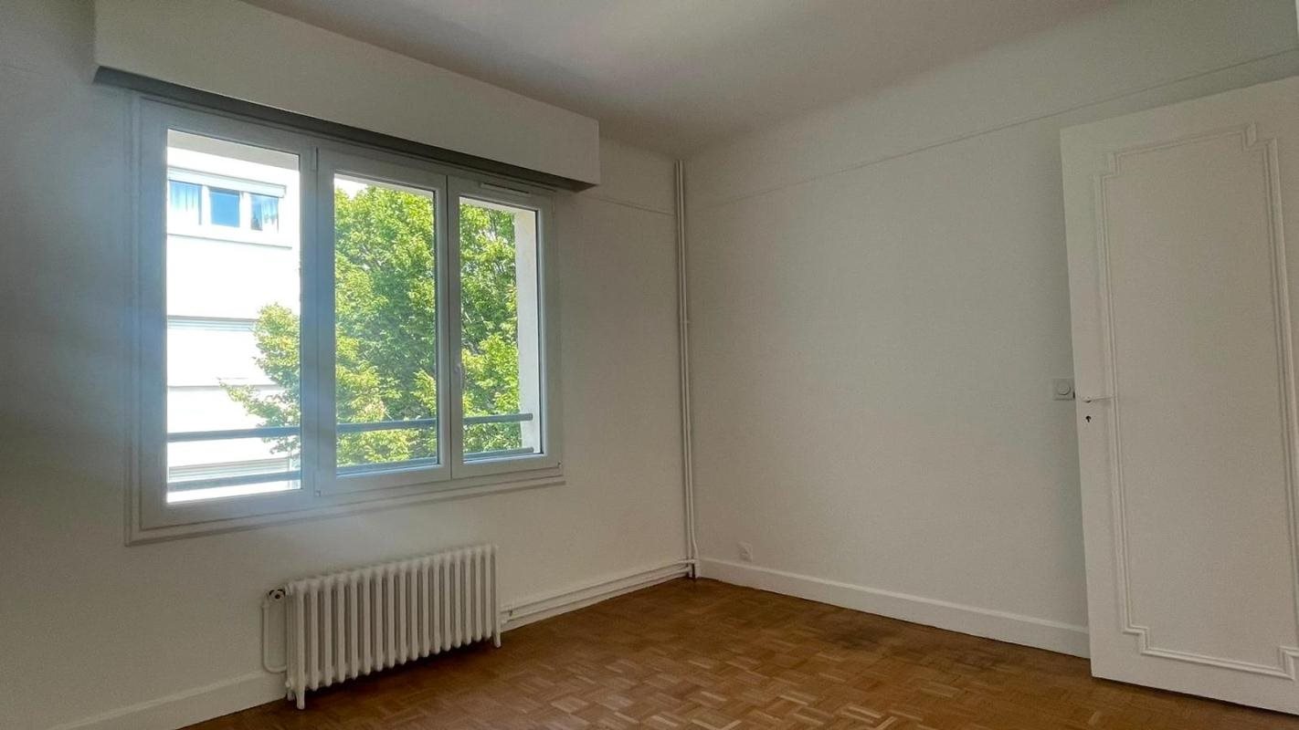 Appartement à louer, 69m², Viroflay