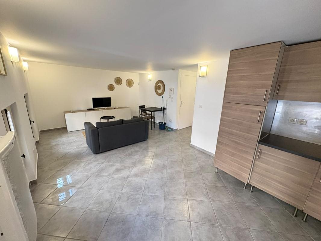 Appartement à louer, 43m², Marseille 2ème