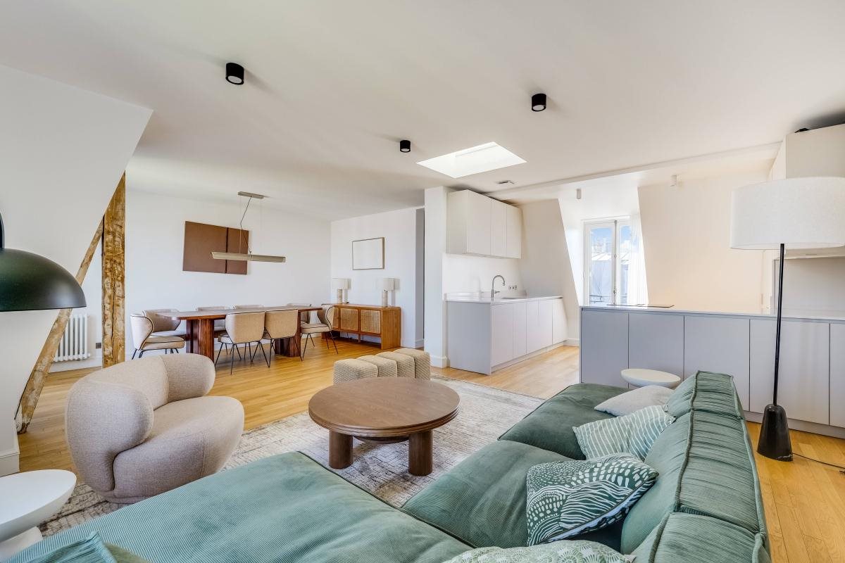 Appartement à louer, 81m², Paris 8ème
