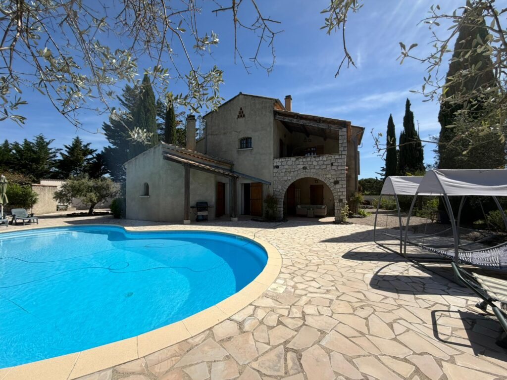 Maison à vendre, 330m², Alba-la-Romaine