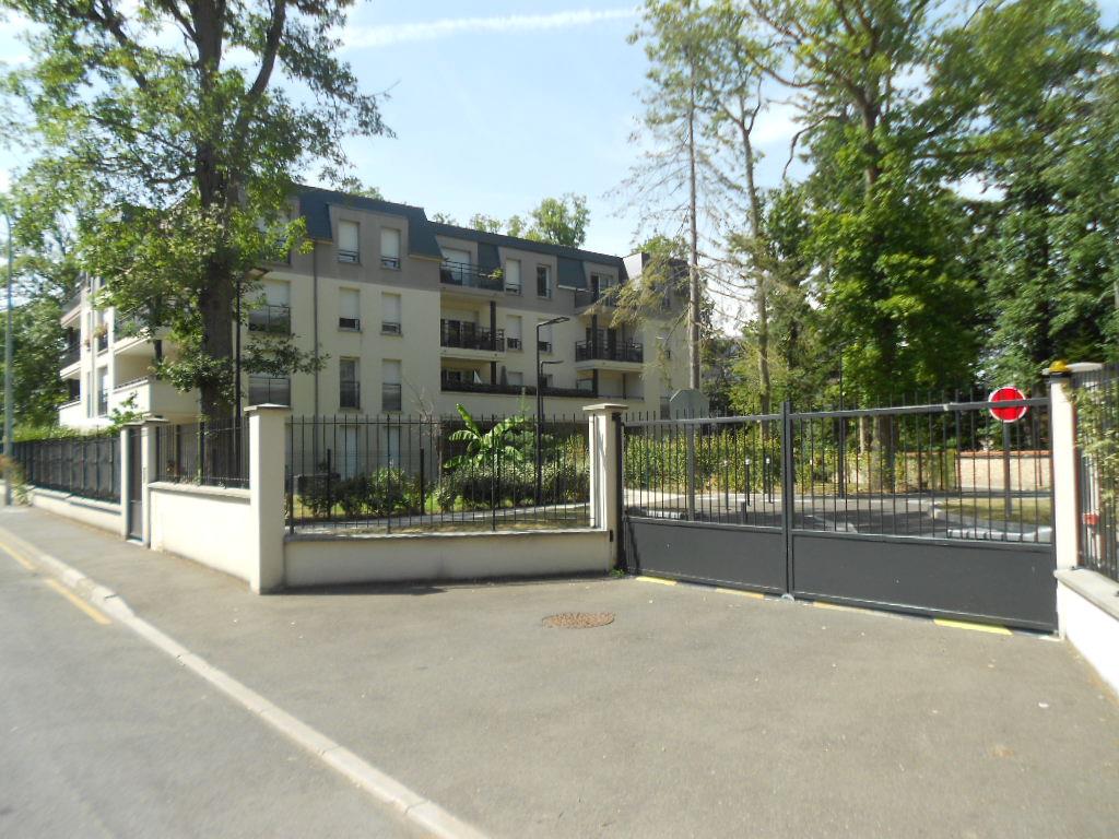 Appartement à louer, 40m², Dammarie-lès-Lys