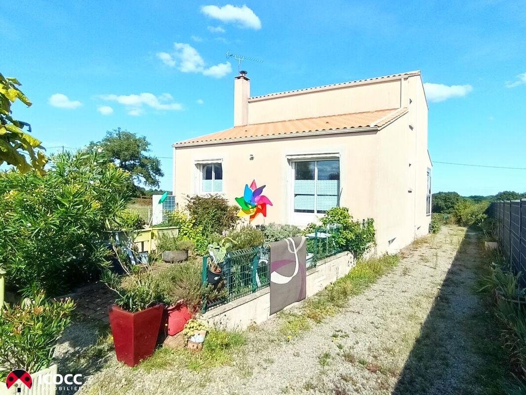 Maison à vendre, 119m², Château-Guibert