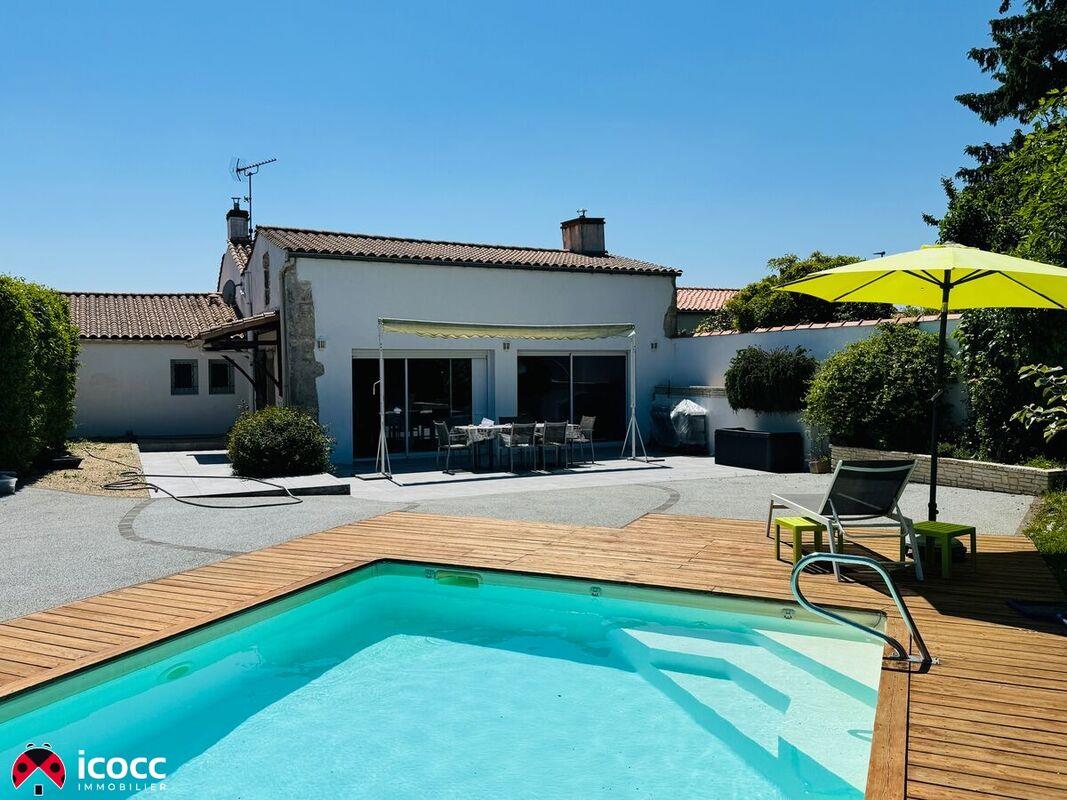 Maison à vendre, 155m², Les Magnils-Reigniers