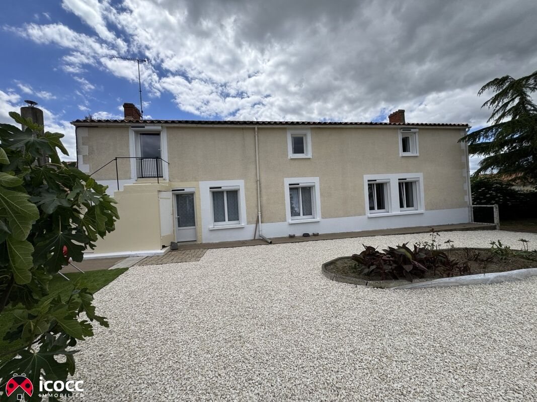 Maison à vendre, 222m², Les Magnils-Reigniers