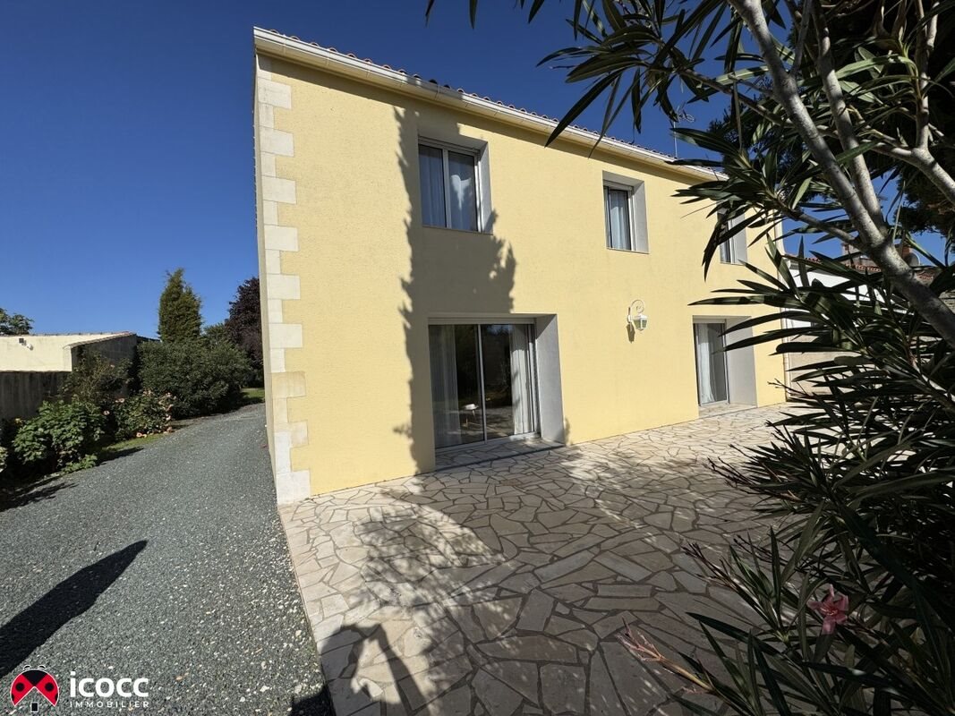 Maison à vendre, 196m², Nalliers