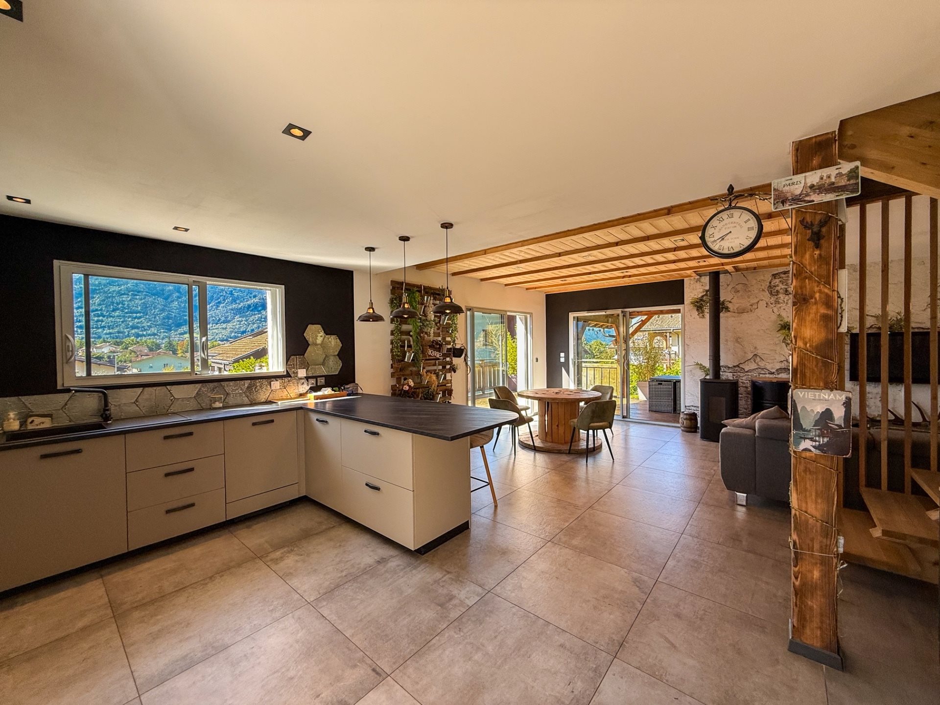 Maison à vendre, 94m², Thyez