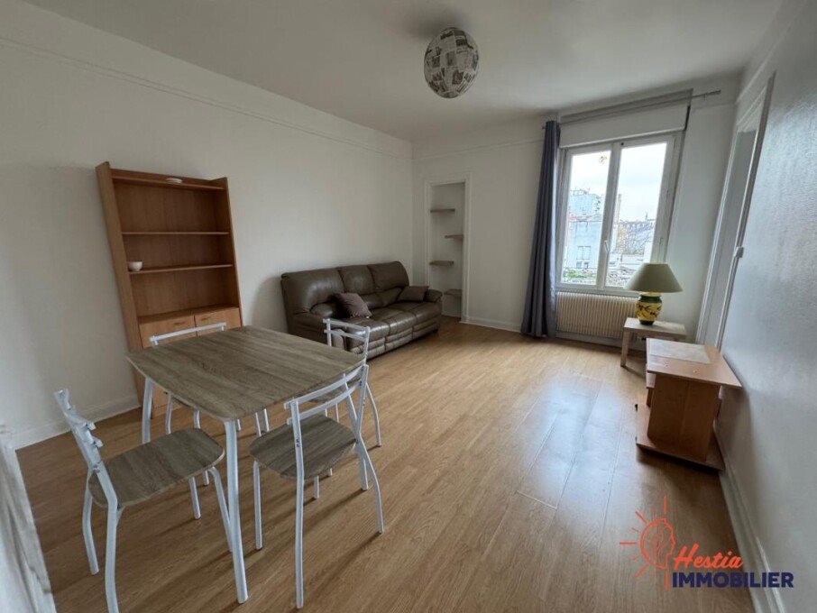 Appartement à louer, 47m², Reims