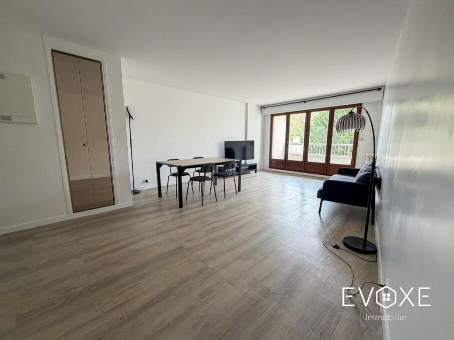 Appartement à louer, 80m², Cergy