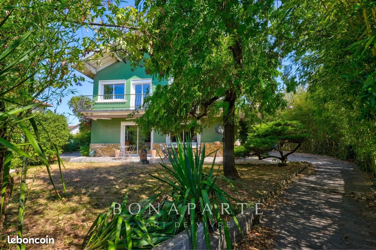 Maison à vendre, 196m², Décines-Charpieu