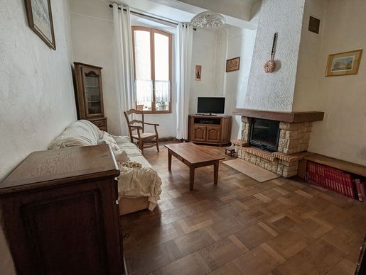 Appartement 3 pièces 88 m² · à Aups · 88 m² · 150 000 €