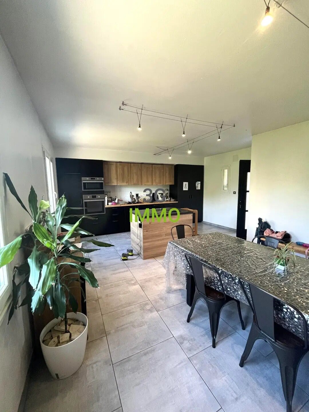 Maison à vendre, 151m², Saint-Victor-la-Coste