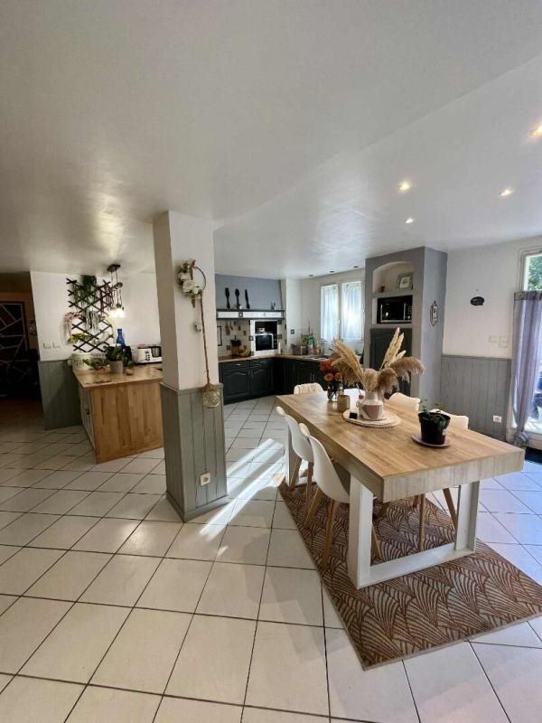 Maison à vendre, 130m², Château-l'Evêque