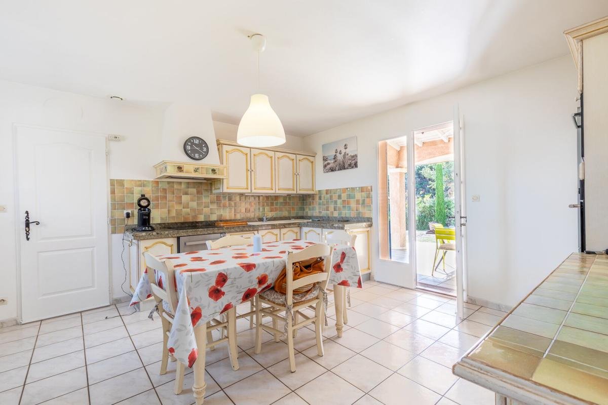 Maison à vendre, 155m², Saint-Saturnin-lès-Avignon