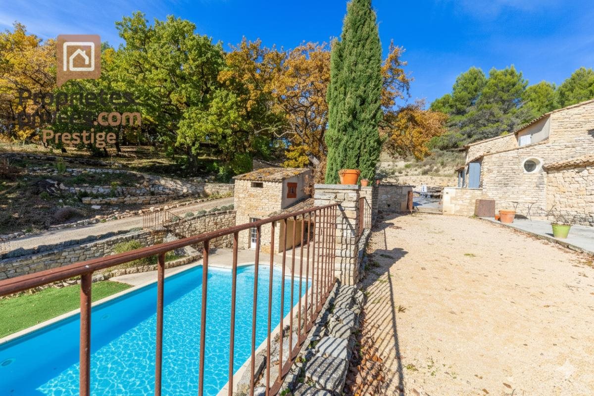 Maison à vendre, 305m², Murs