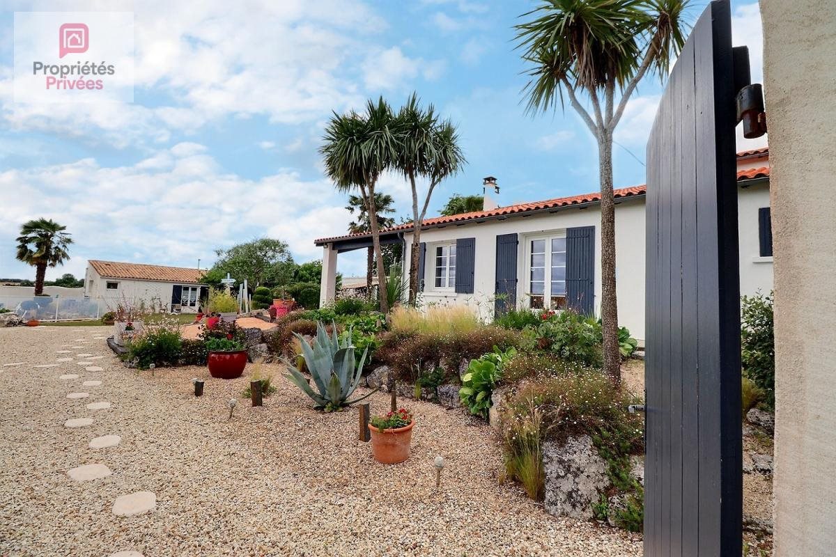 Maison à vendre, 152m², Pont-l'Abbé-d'Arnoult