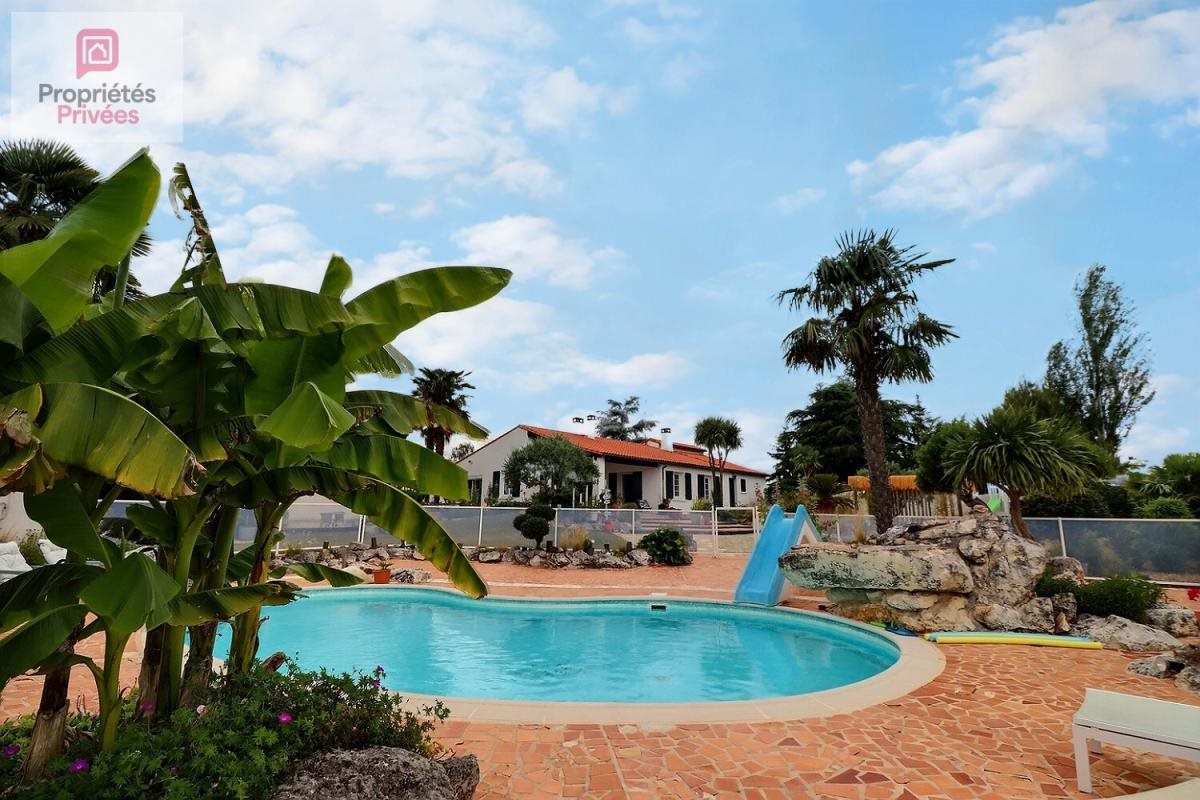 Maison à vendre, 152m², Pont-l'Abbé-d'Arnoult