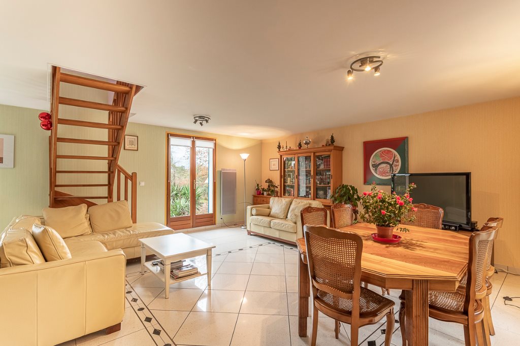 Maison à vendre, 170m², La Chapelle-Montmartin
