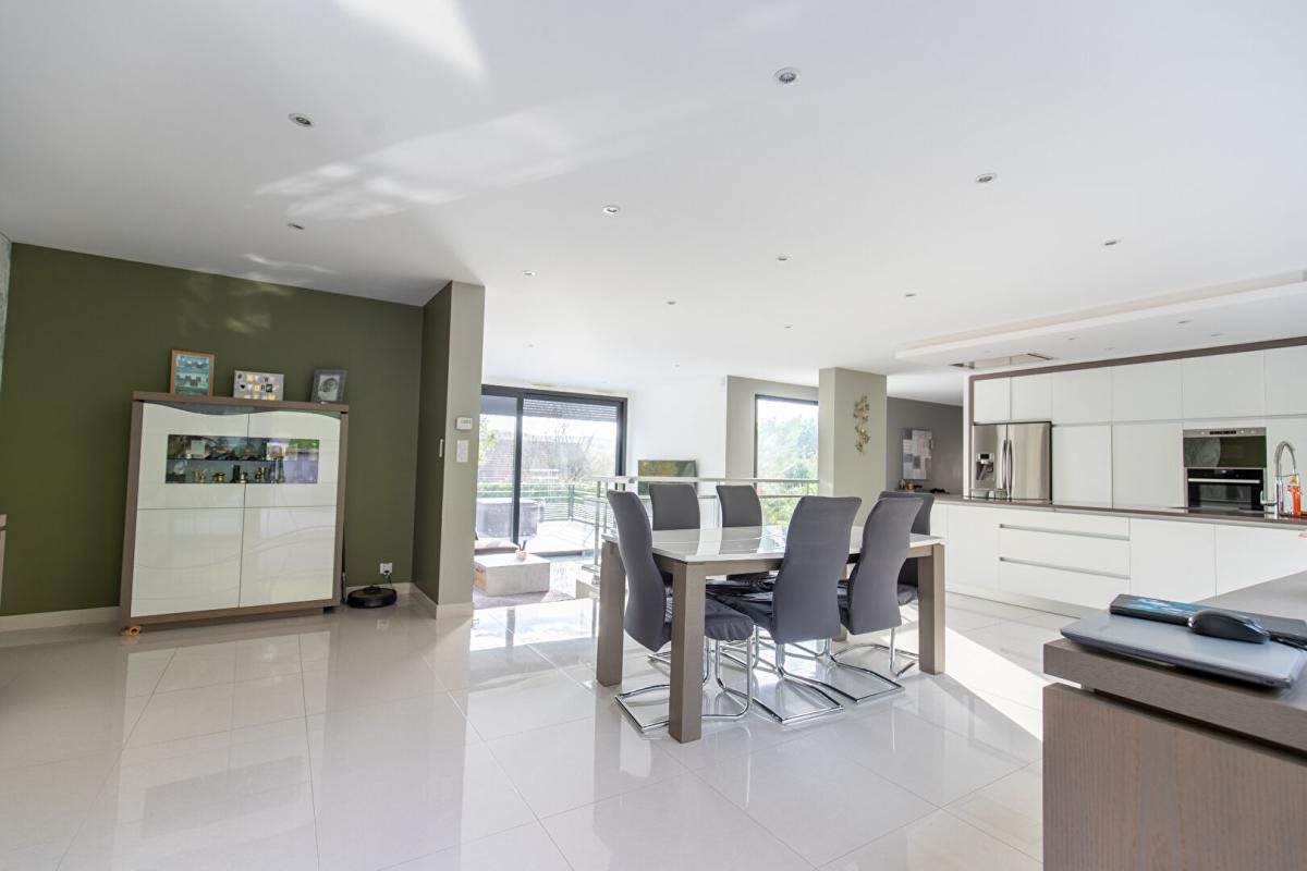 Maison à vendre, 240m², Brueil-en-Vexin