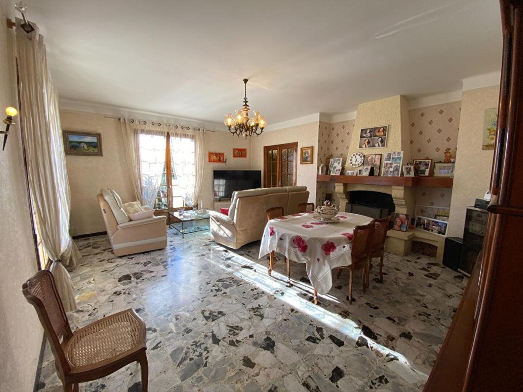 Maison à vendre, 155m², Grans