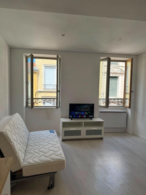 Appartement à louer, 23m², Roanne