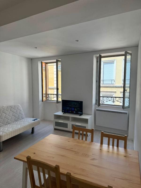 Appartement à louer, 23m², Roanne