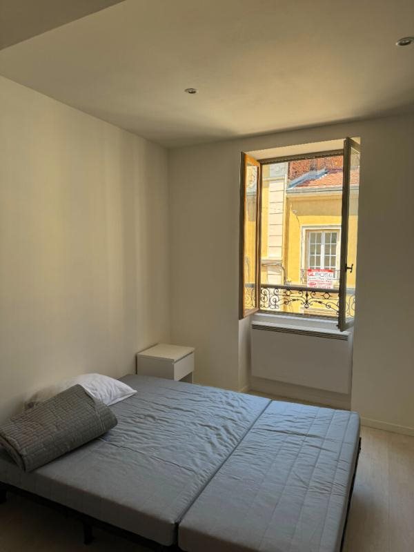 Appartement à louer, 21m², Roanne