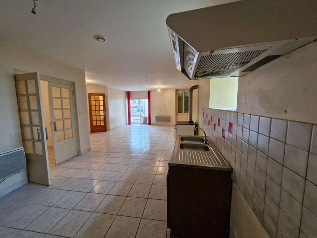Maison à vendre, 169m², Saint-Martin-d'Estréaux