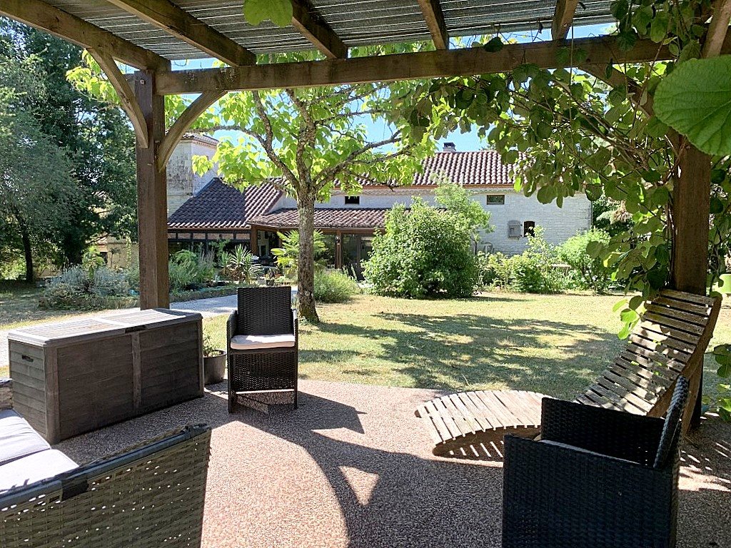Maison à vendre, 420m², Montcuq-en-Quercy-Blanc