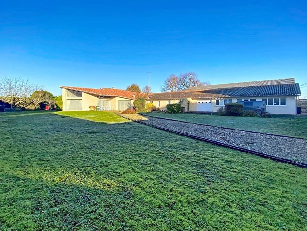 Maison à vendre, 303m², Saintes