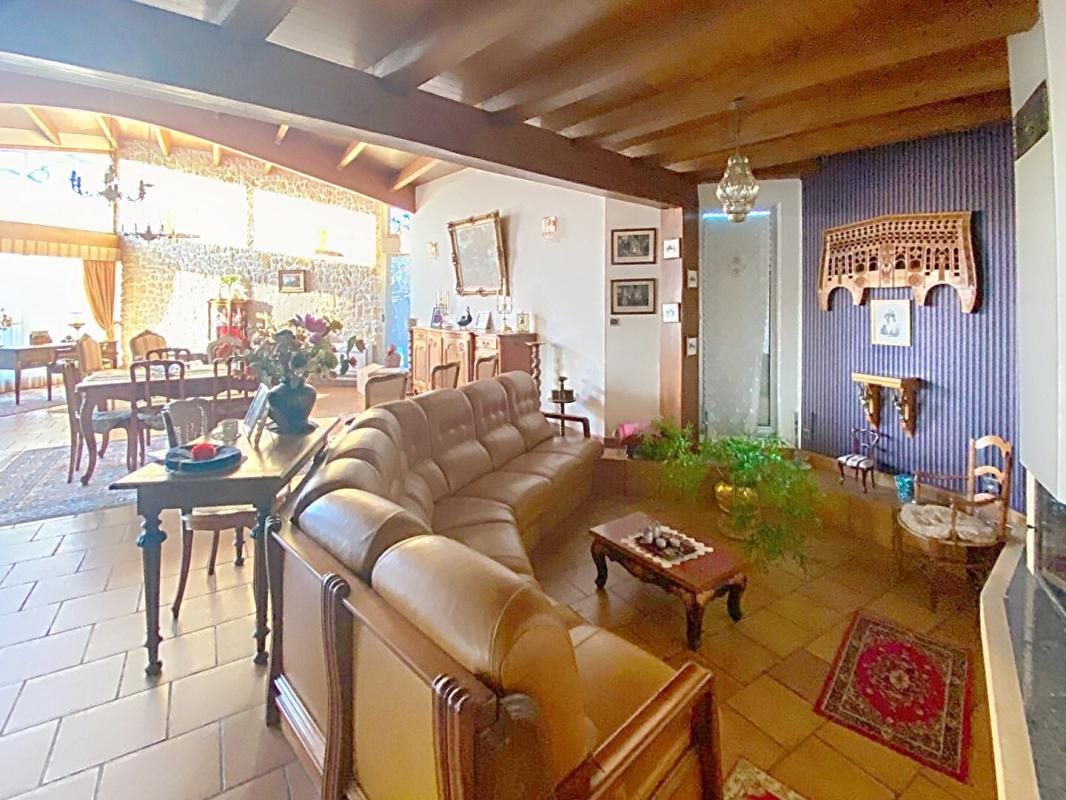 Maison à vendre, 303m², Saintes