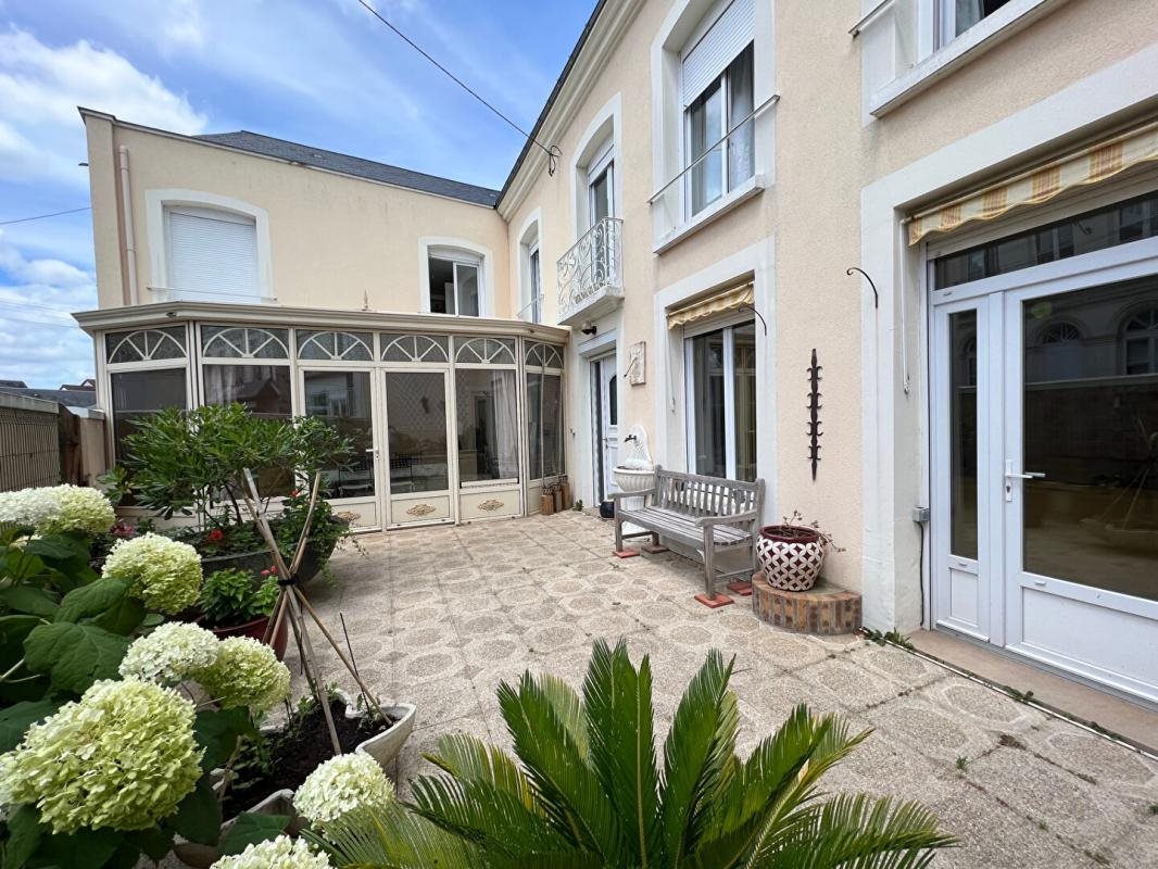 Maison à vendre, 208m², Montval-sur-Loir