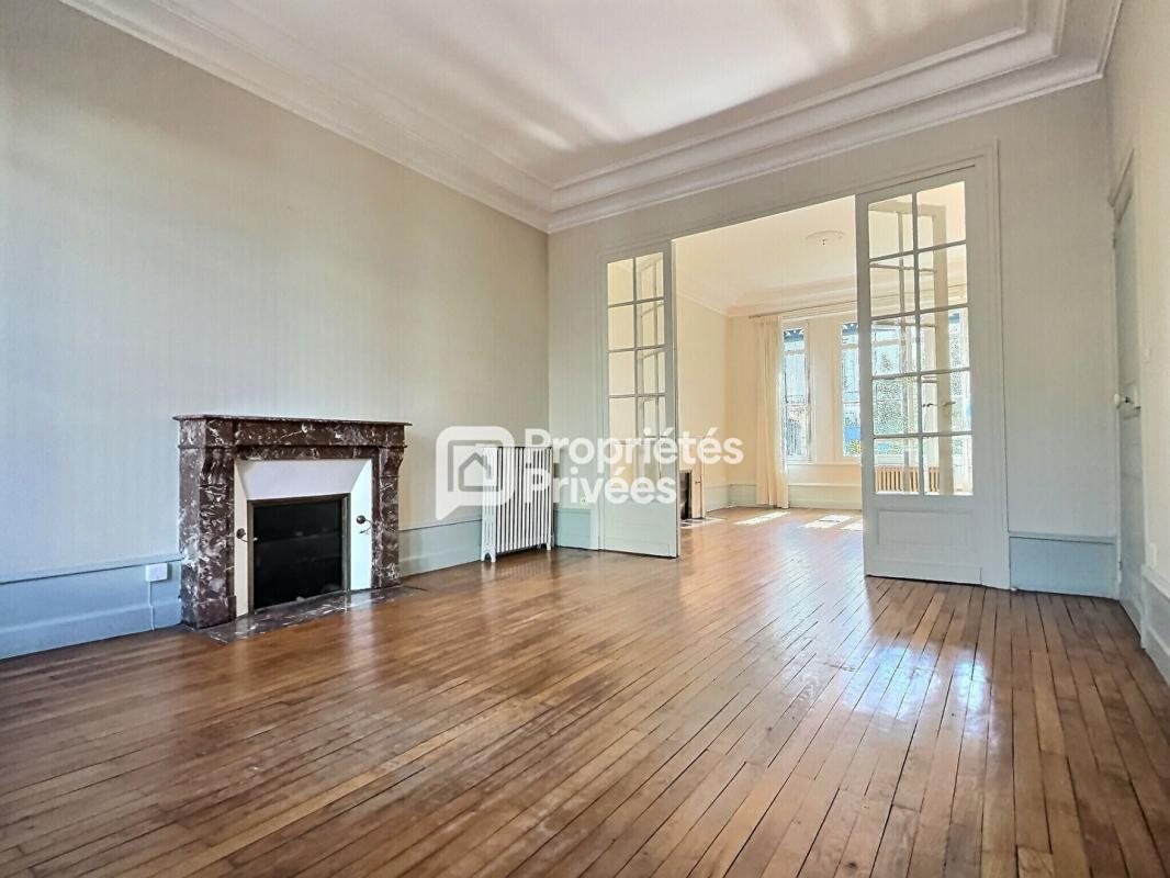 Maison à louer, 236m², Périgueux