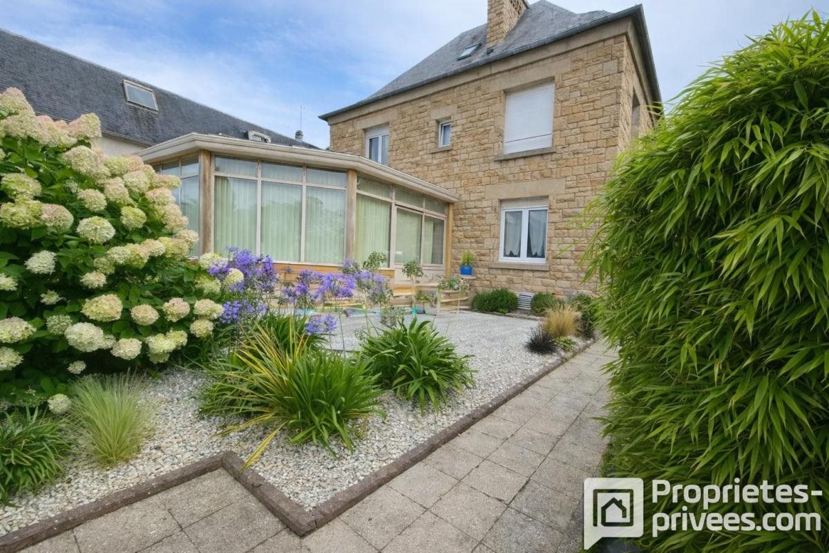 Maison à vendre, 184m², Saint-Hilaire-du-Harcouët