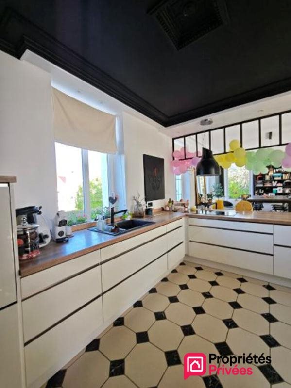 Maison à vendre, 256m², Saint-Étienne-au-Mont