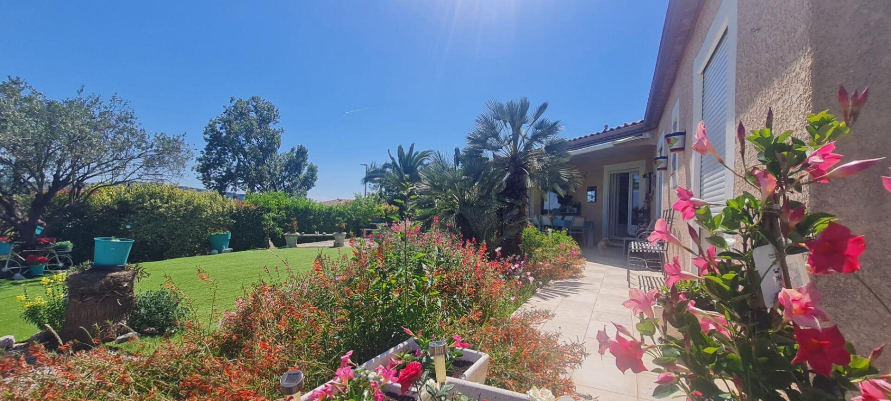 Maison à vendre, 140m², Saint-Geniès-de-Fontedit