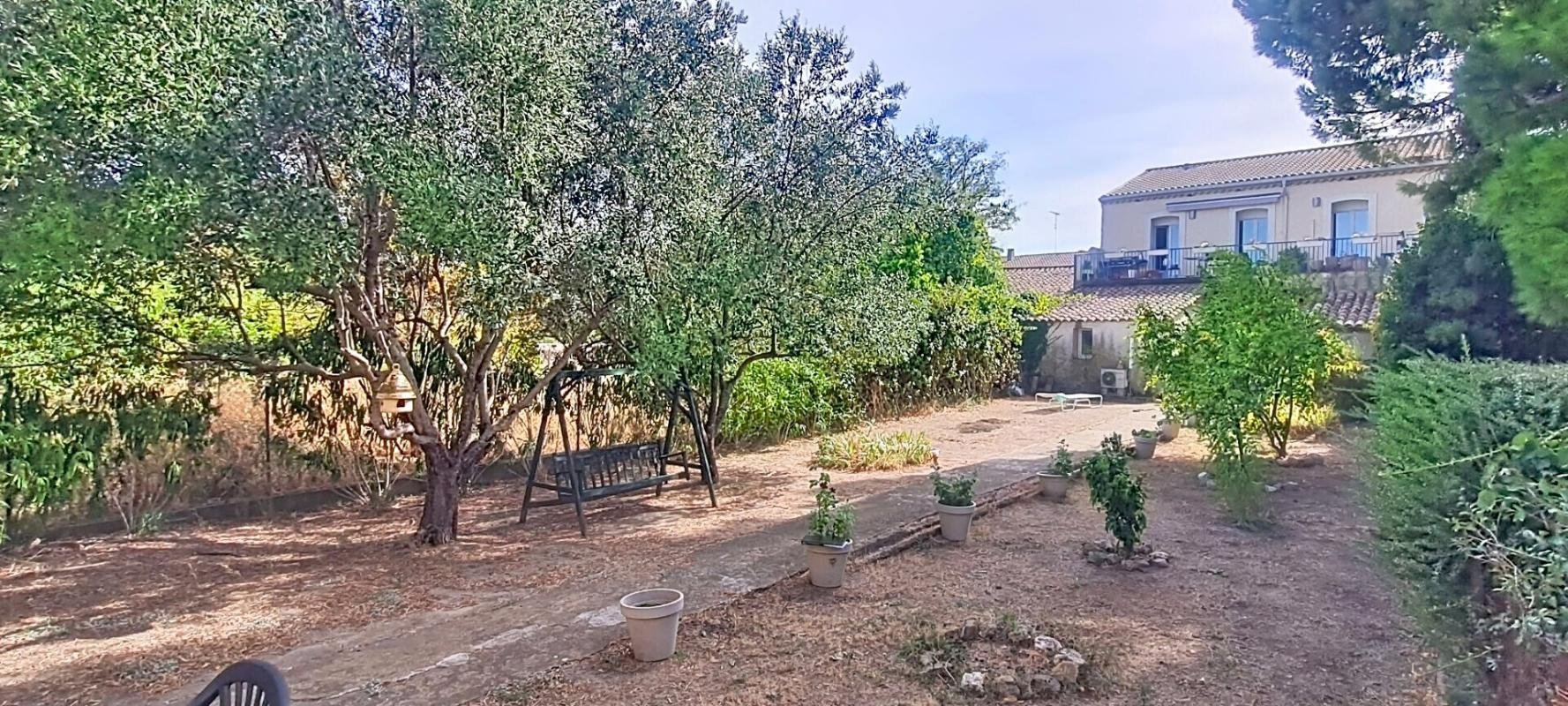 Maison à vendre, 250m², Saint-Geniès-de-Fontedit